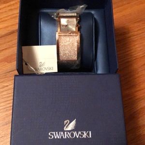 NWT Stunning Swarovski Crystal Rose Watch!!!